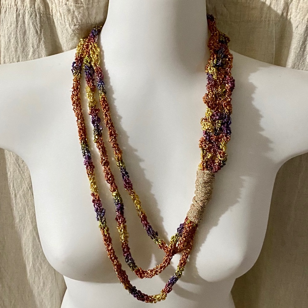 Boho Metallic Pastel Yarn Necklace NWT